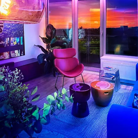 Trivista Castle View With Free Parking Apartment