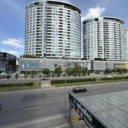 Trivista Castle View With Free Parking Apartment *